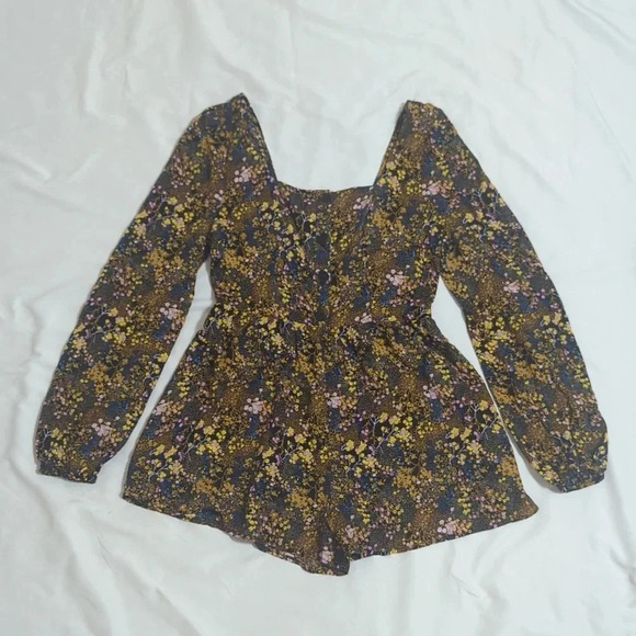 Urban Outfitters Paulina Floral Square Neck Romper, Color Black/Yellow Size SP - Picture 2 of 15